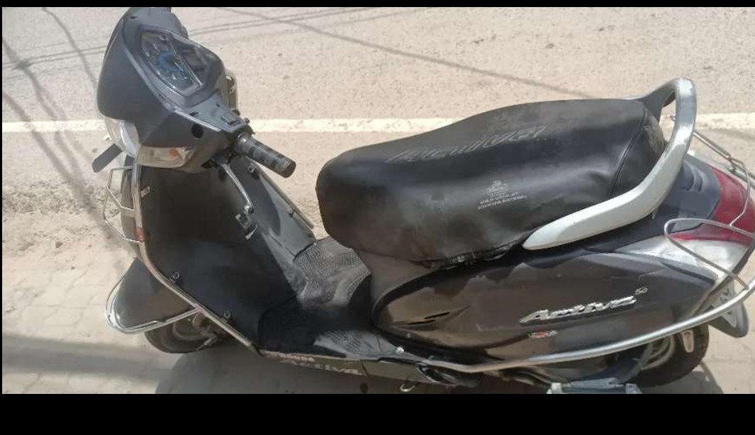 scooty - photo 2