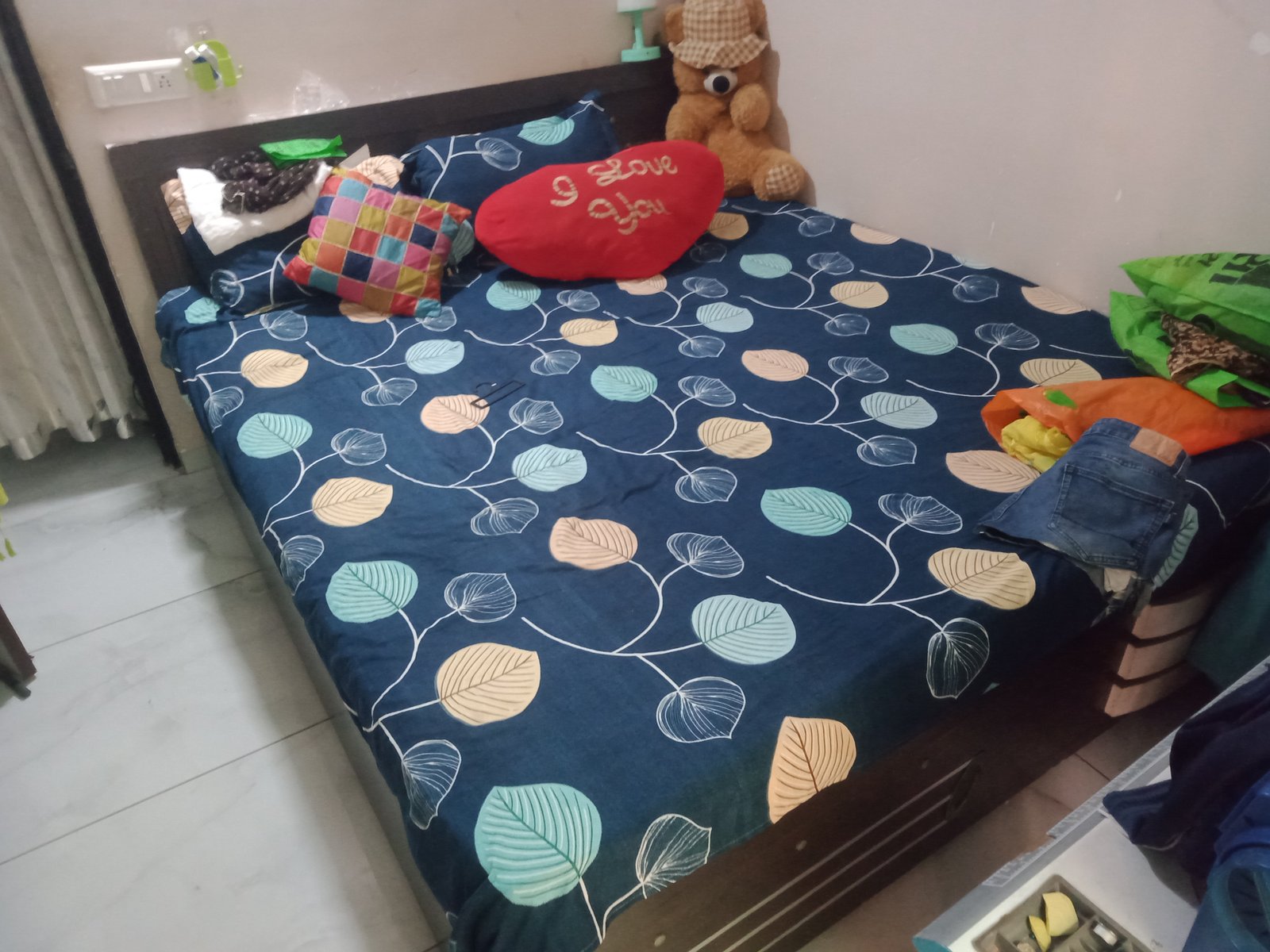 big size double bed with storage - Furniture in Gandhinagar