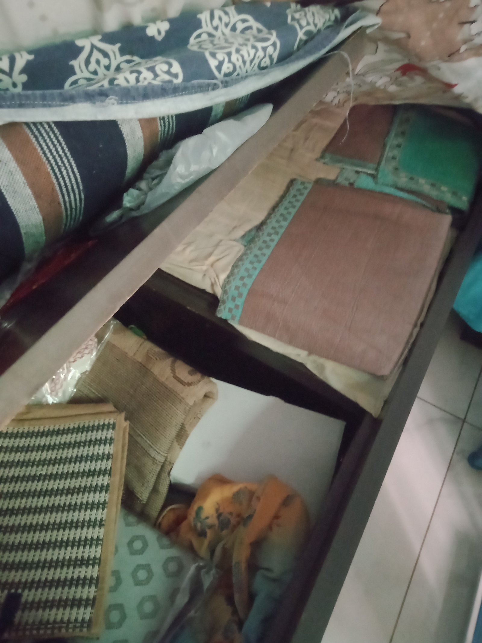 big size double bed with storage - photo 2