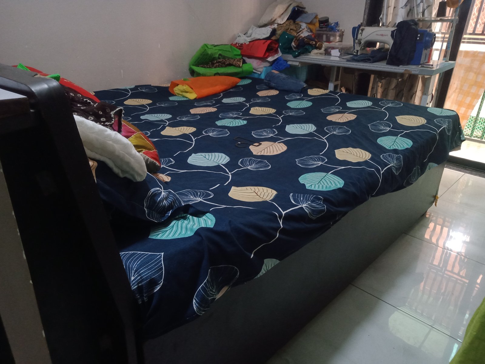 big size double bed with storage - photo 3
