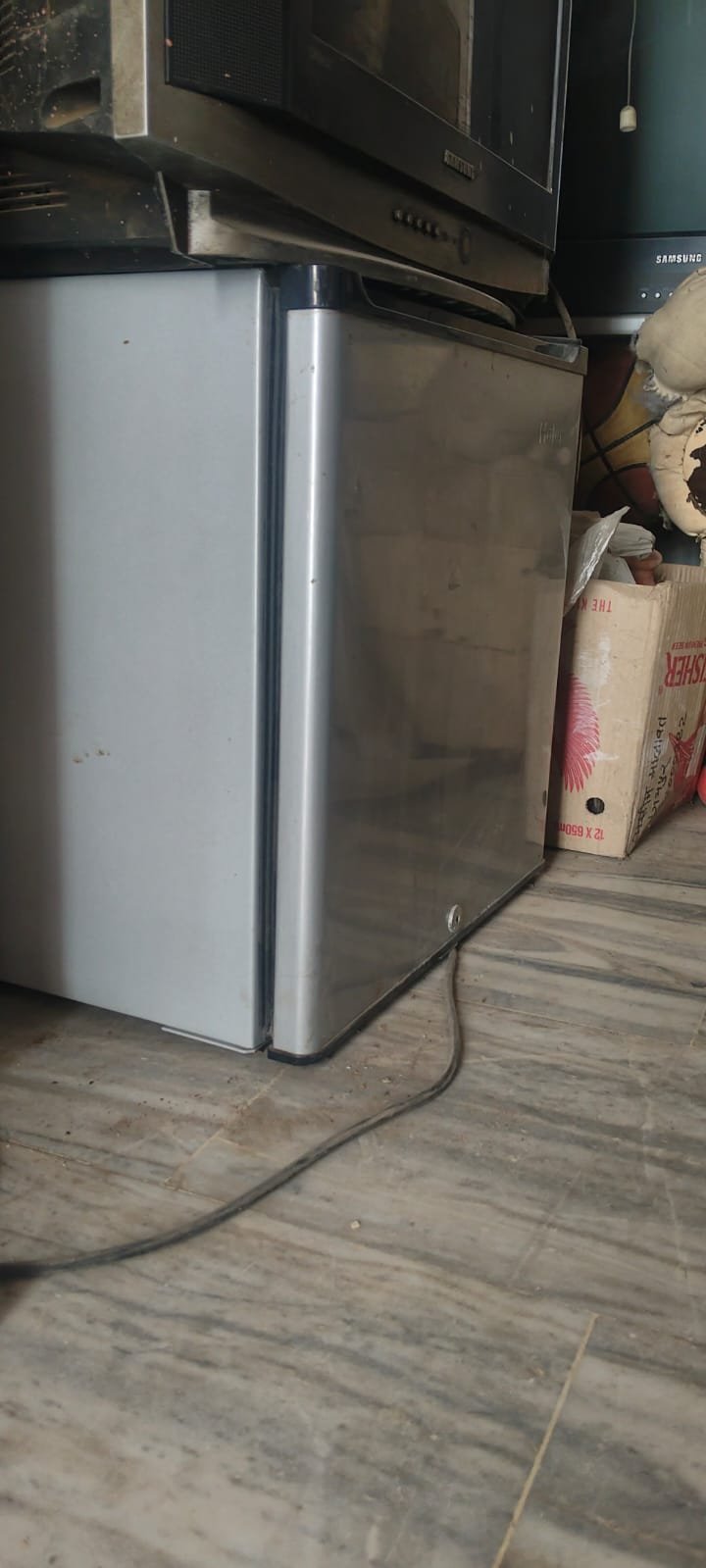 Television and room refrigerator - Electronics in Jaipur