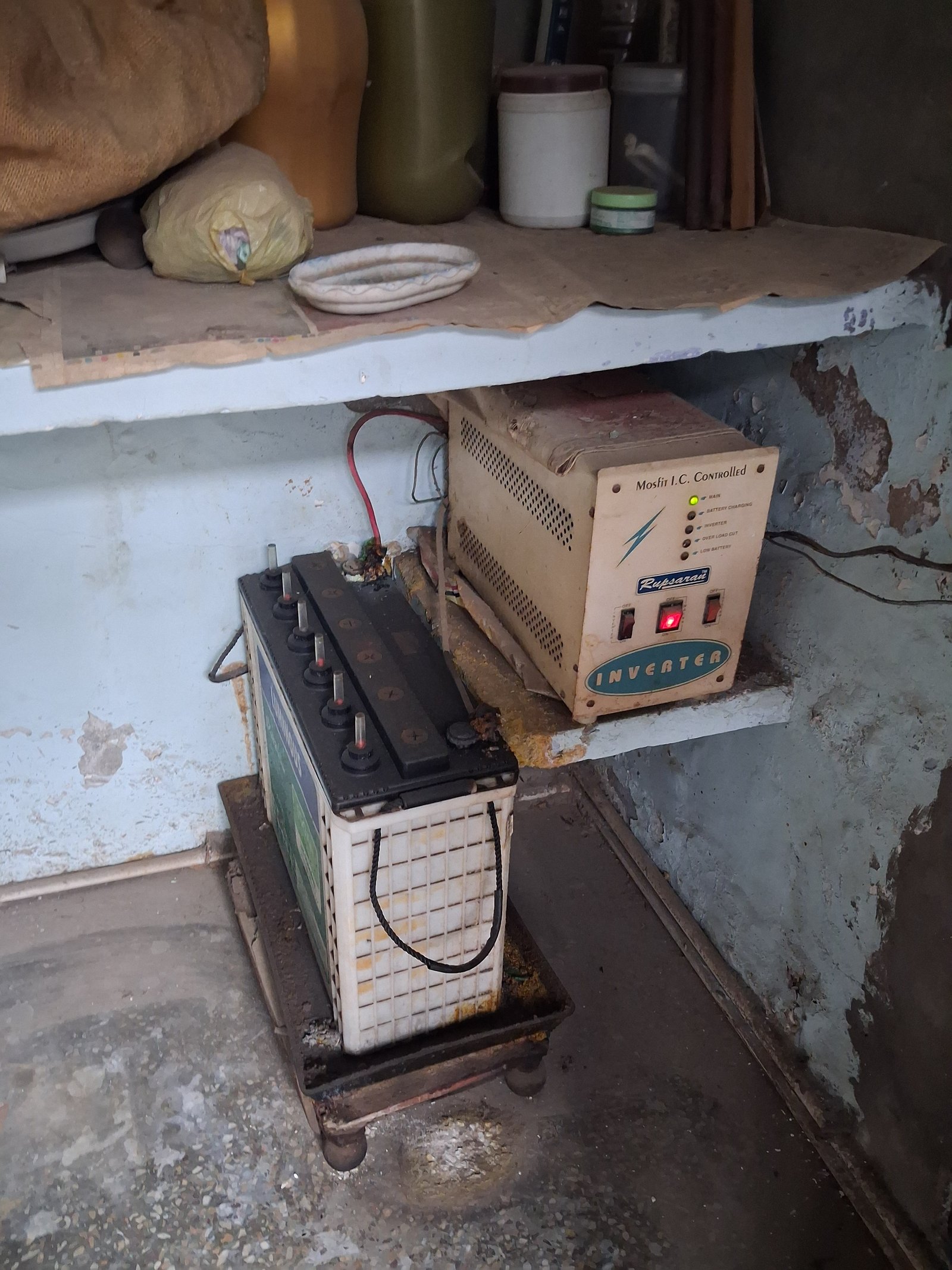 one inverter and battery working, one 1 ton AC installed , non working - Electronics in Agra
