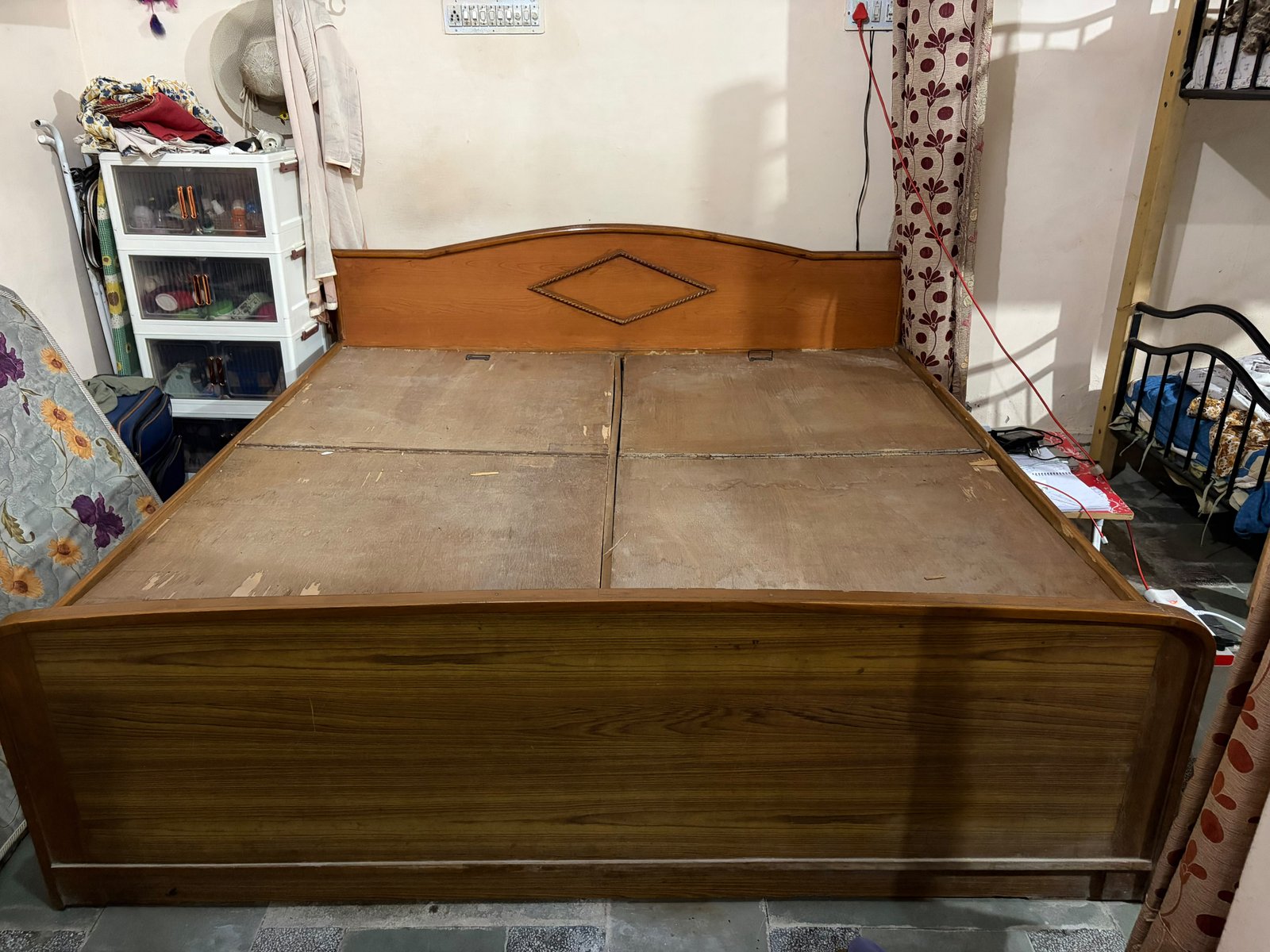 6*6 ft King Size Double Bed with Sleepwell Mattress - photo 2