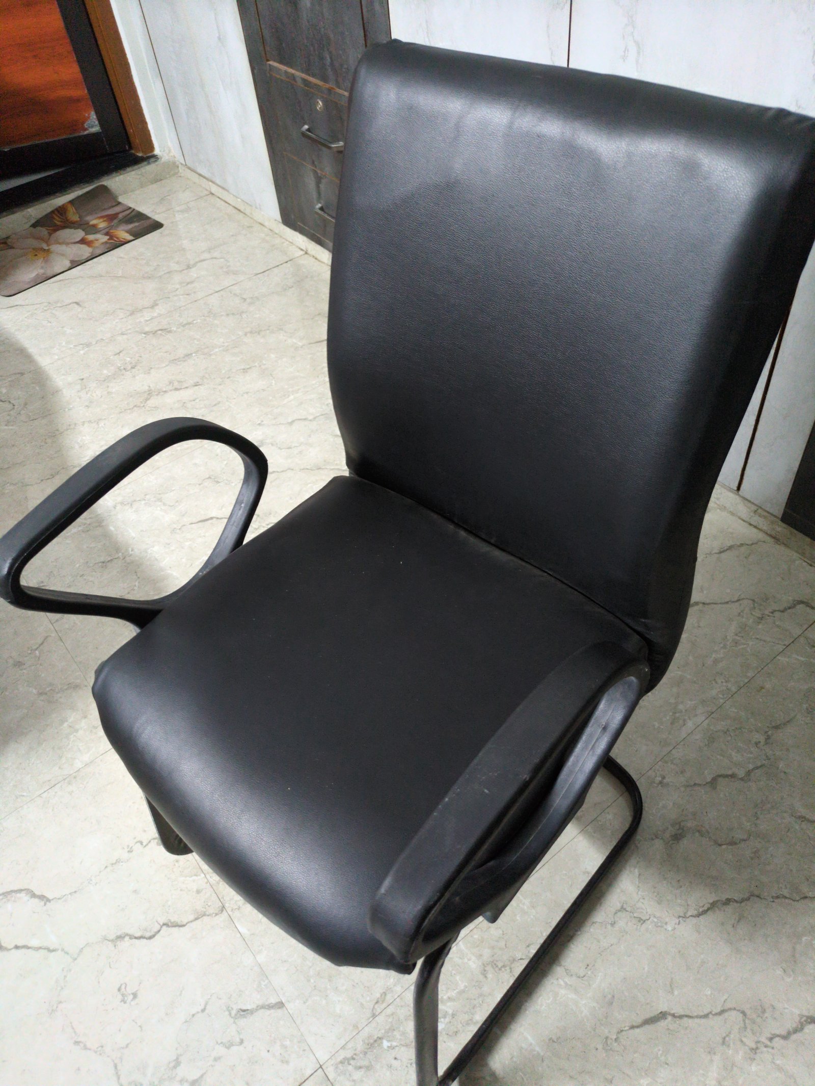 office chair - photo 2