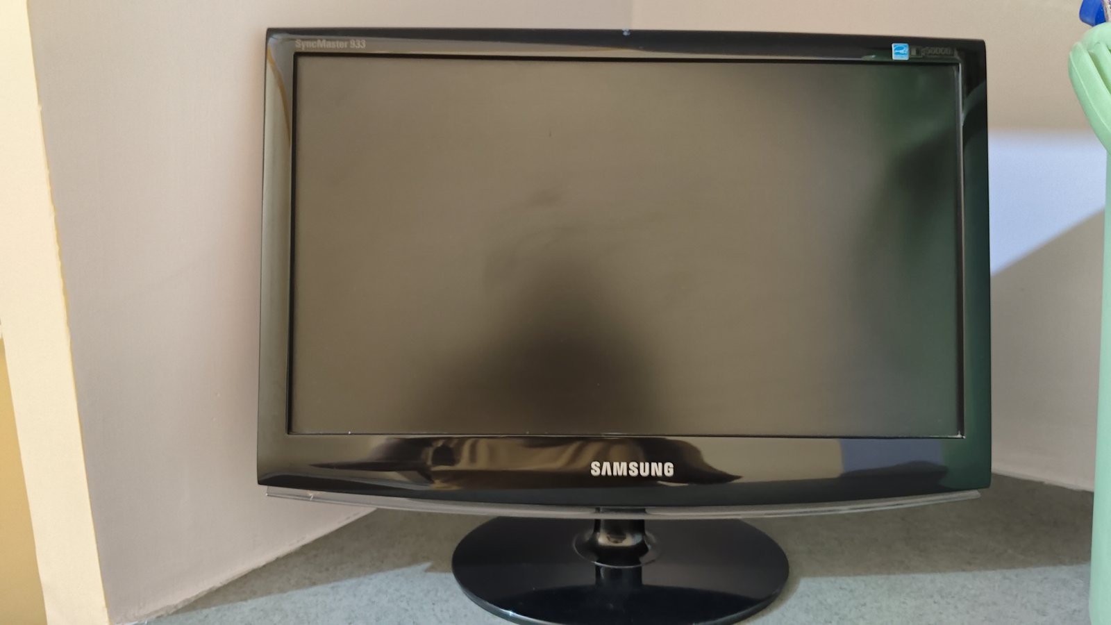 Old Samsung Desktop Computer Set for Sale – Monitor, CPU, Speakers & AccessoriesSamsung SyncMaster Monitor + Samsung DVD Drive CPU Cabinet + ATEK Speaker System. Ideal for basic computer use, students, and spare parts. Selling as a complete set. - Electronics in Jaipur