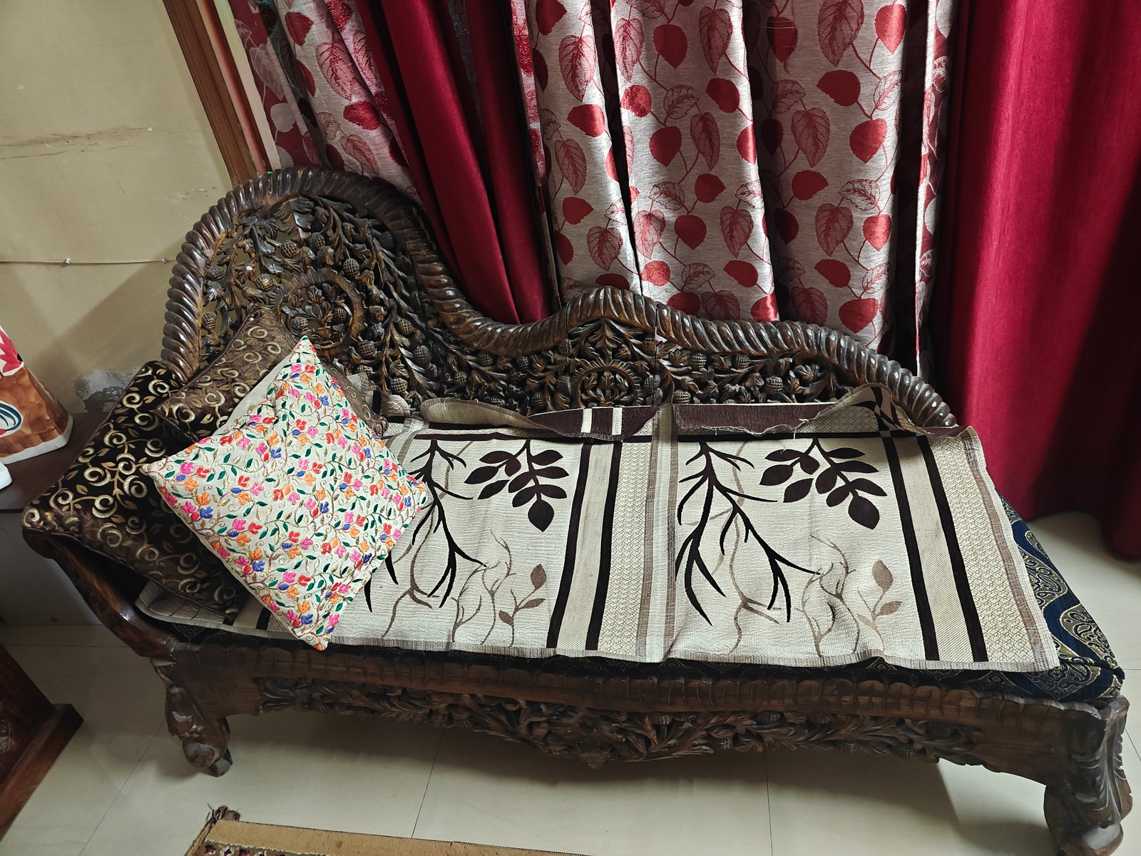 centre table and Hand made sofa set - photo 2